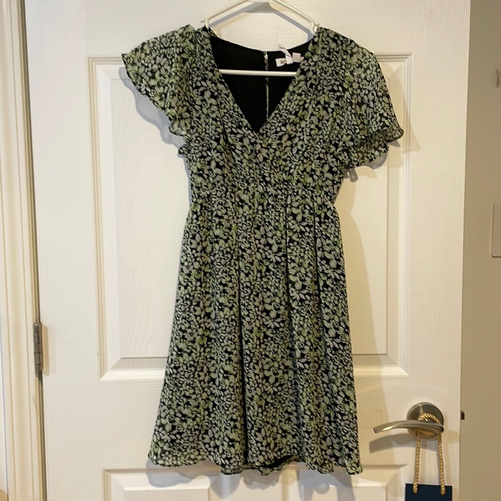 BCBG woman’s jellybean casual baby doll dress